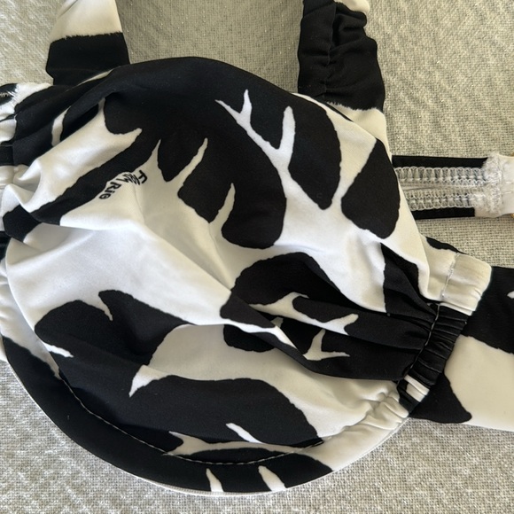 Farm Rio Coconut Underwire Bikini Top, X-Large, $115 - Picture 5 of 6